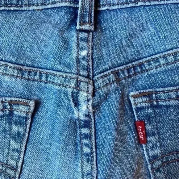 Levi’s 515 blue jean shorts in size 4 - Picture 3 of 5